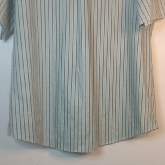 Van Heusen 2XL No Iron Button Down Shirt Short Sleeve Green Stripes 18-18.5 - Picture 10 of 11